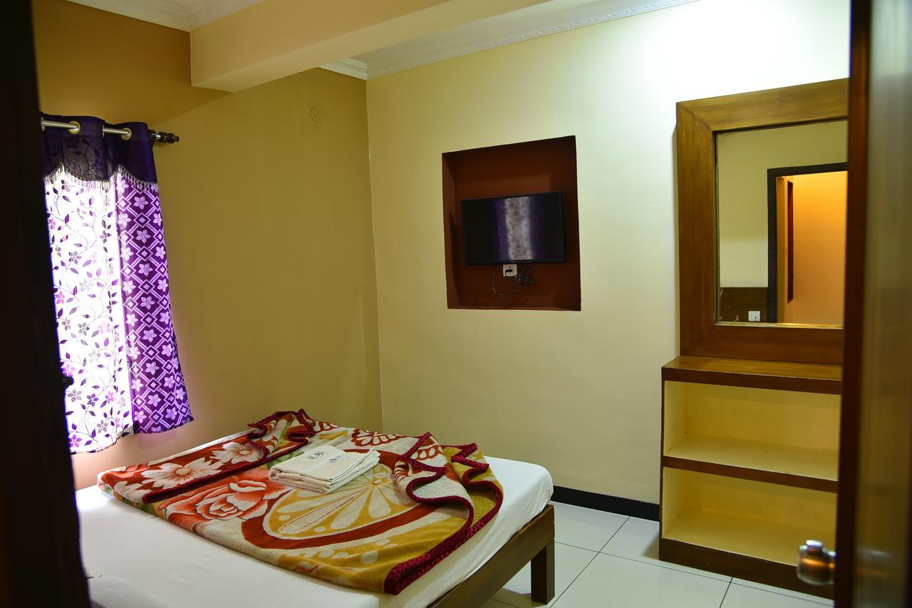 Ezhil Residency Hotel Kodaikanal Exterior photo