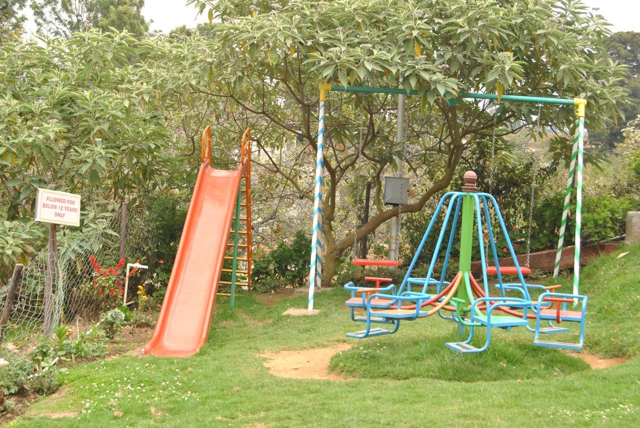 Ezhil Residency Hotel Kodaikanal Exterior photo
