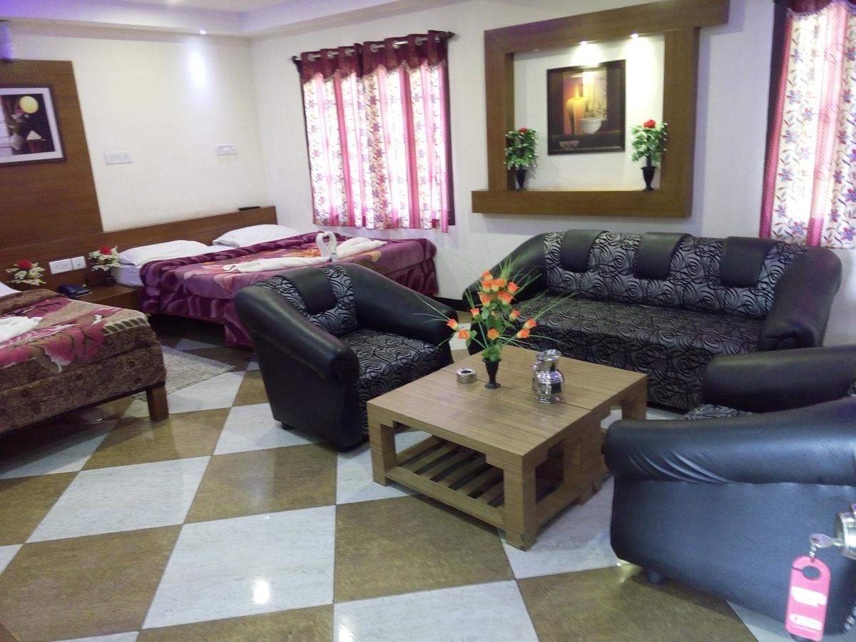 Ezhil Residency Hotel Kodaikanal Exterior photo