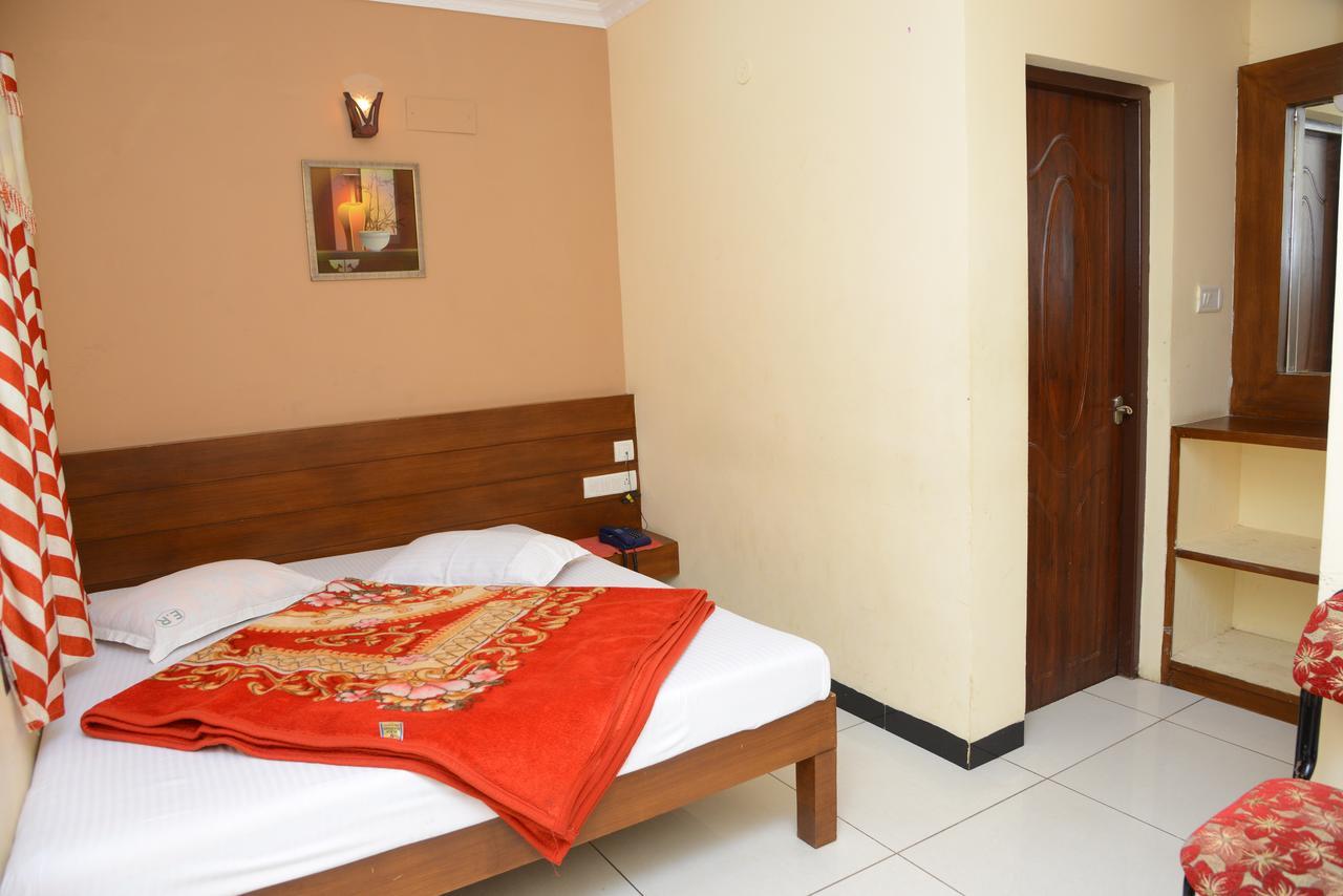 Ezhil Residency Hotel Kodaikanal Exterior photo