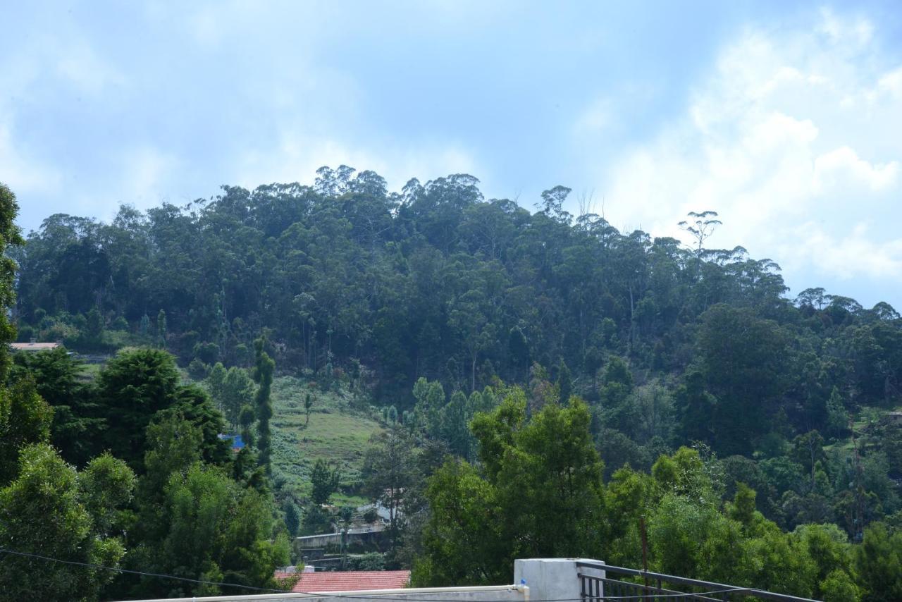 Ezhil Residency Hotel Kodaikanal Exterior photo