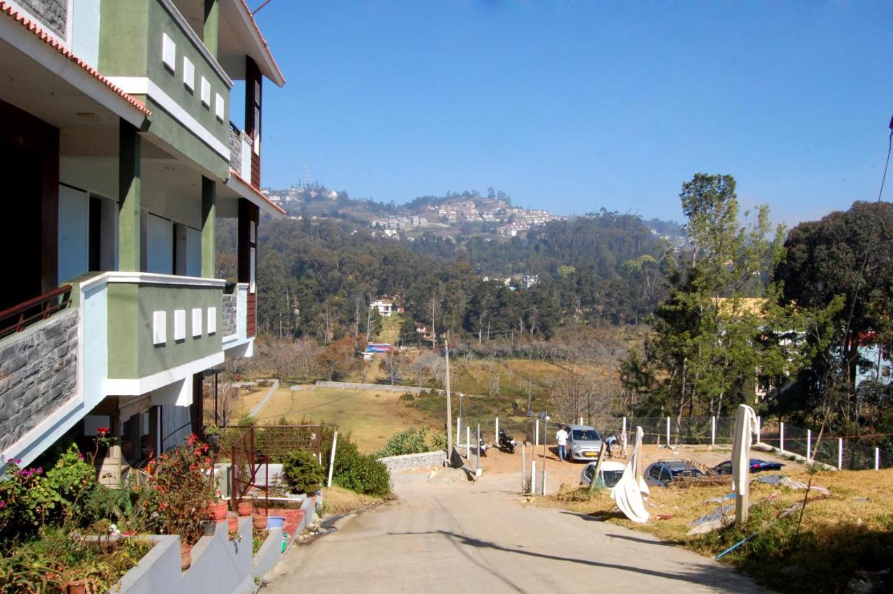 Ezhil Residency Hotel Kodaikanal Exterior photo