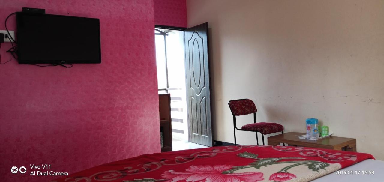 Ezhil Residency Hotel Kodaikanal Exterior photo