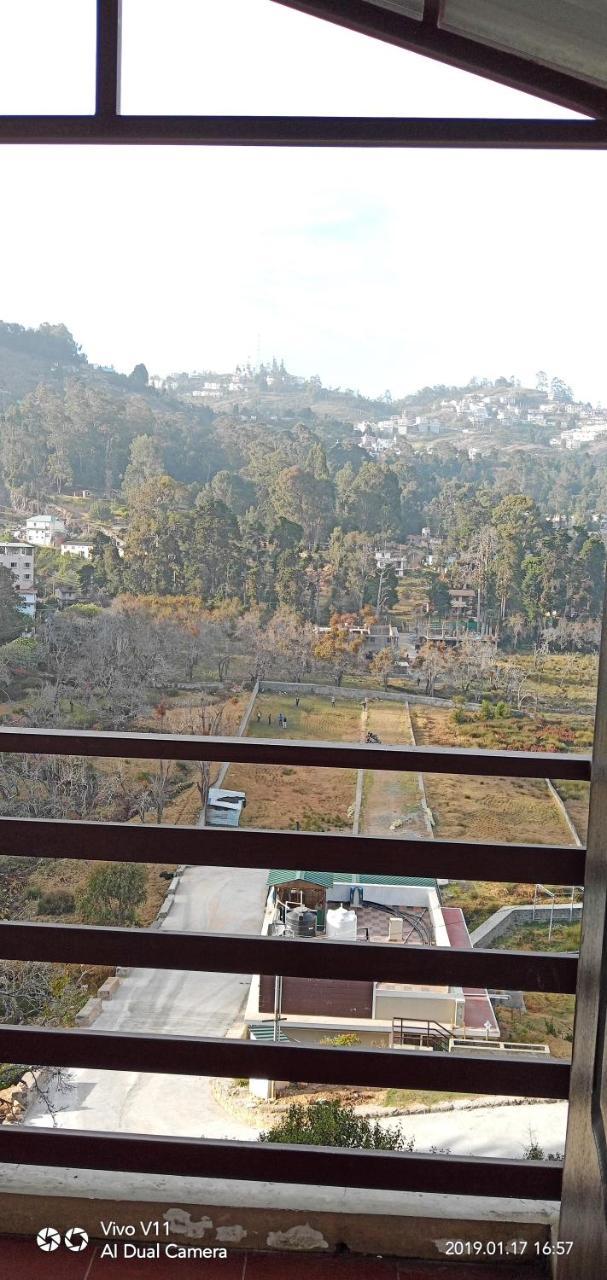 Ezhil Residency Hotel Kodaikanal Exterior photo