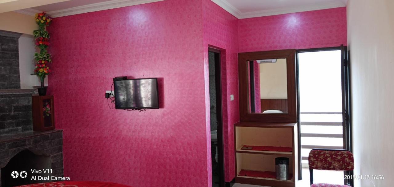 Ezhil Residency Hotel Kodaikanal Exterior photo