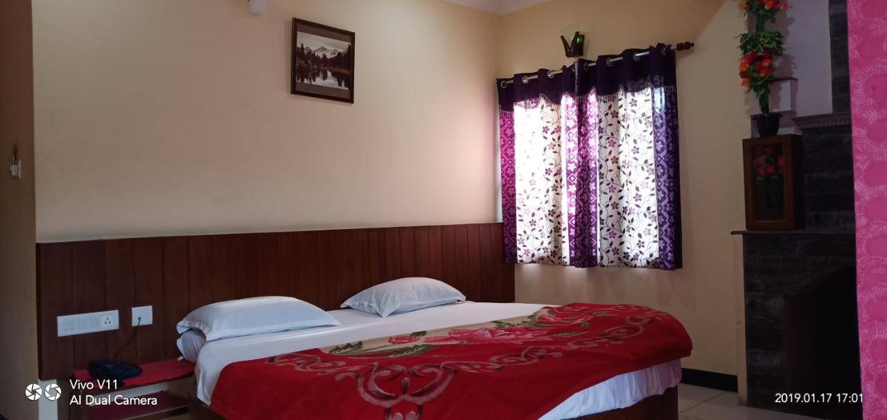 Ezhil Residency Hotel Kodaikanal Exterior photo